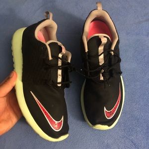 Nike “Yezzy” Roshe Run